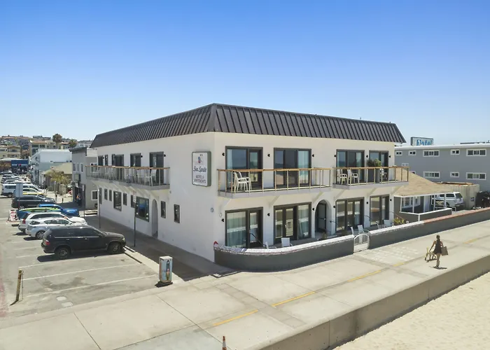 Pet Friendly hotel: Sea Sprite Beach Club