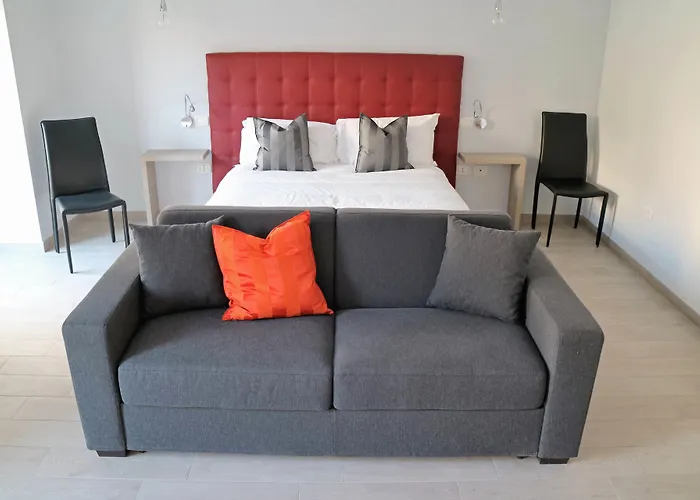 Hôtel 3 étoiles: Riviera Luxury Suites