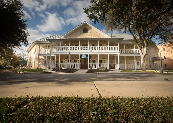 Gruene River Hotel & Retreat