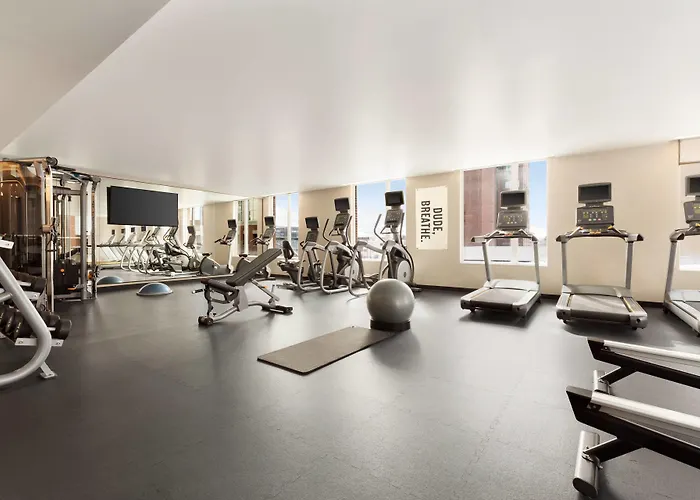 Hotel with pool: Residence Inn By Marriott Missoula Downtown