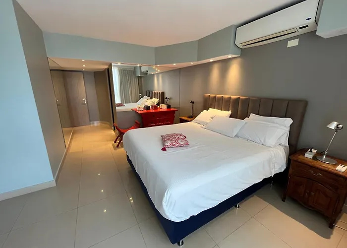 Shoshana Hotel Boutique