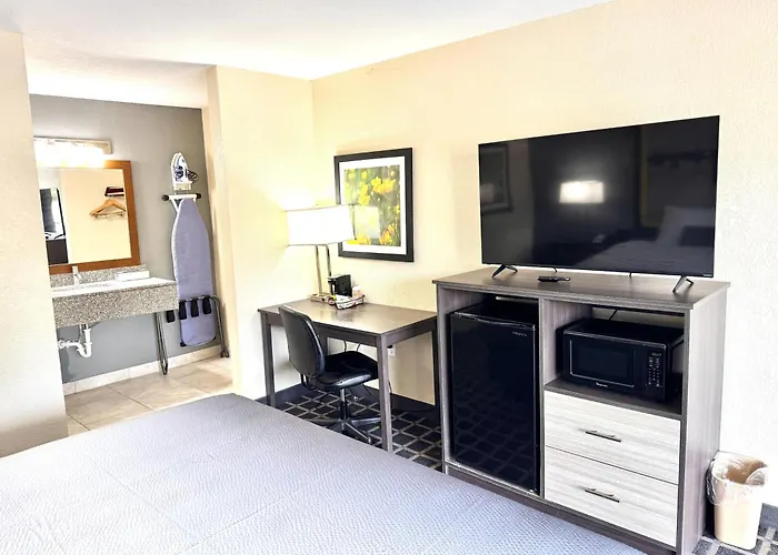 Super 8 By Wyndham Morganton