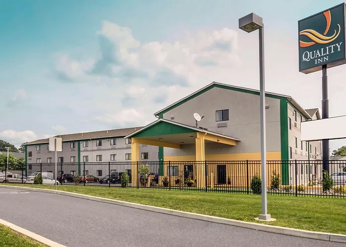 Resort: Motel 6 Lancaster