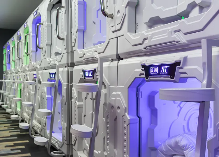 Hotel: Art Seven Hostel Capsules