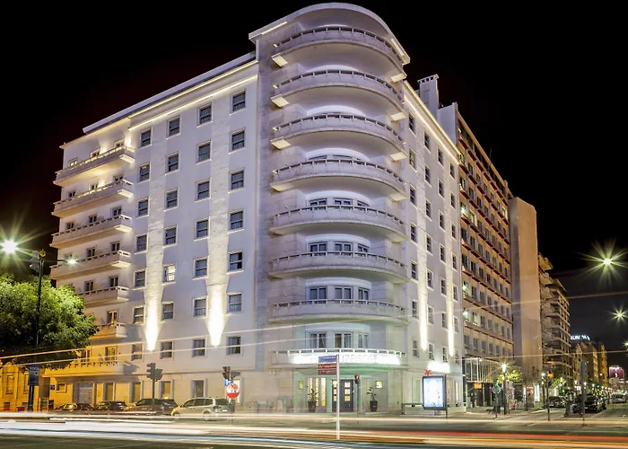 Guest house: Luzeiros Suites