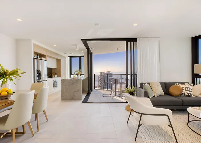 Hotel with view: Vue Broadbeach - Official