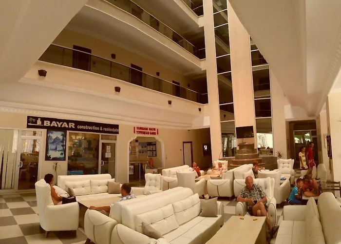 Club Bayar Beach