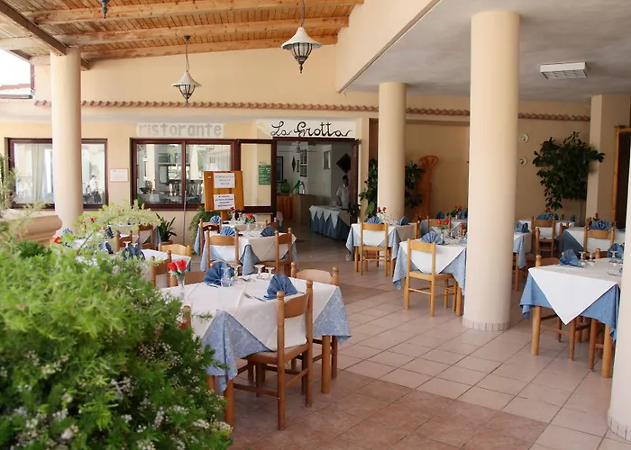 Quattro Scogli Villaggio Hotel