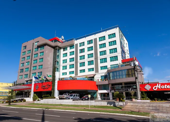 Hotel 4 estrelas: Hotel Grand Park