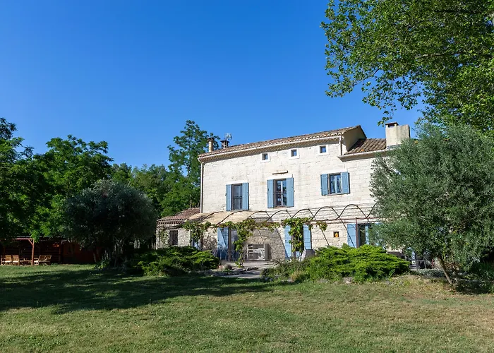 Le Mas des Cerisiers JACUZZI et SAUNA inclus pour tous les logements