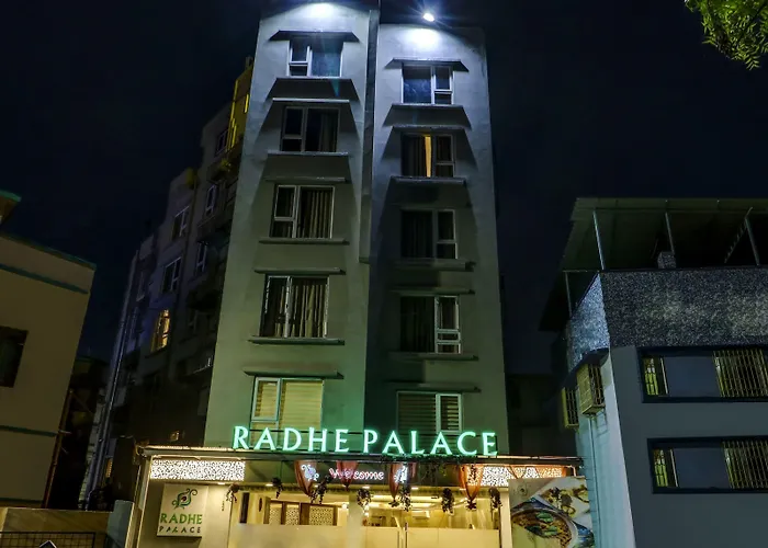 Airport Hotel: Treebo Radhe Palace, Lake Town