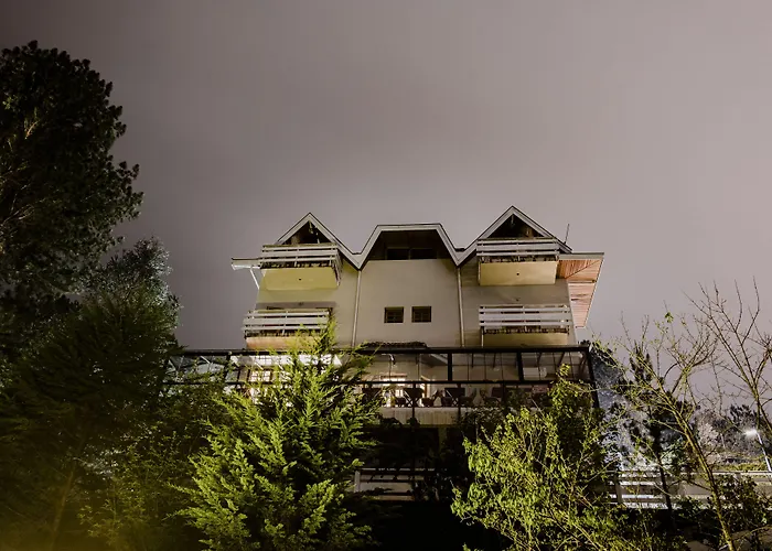 B&B only: Ville De France