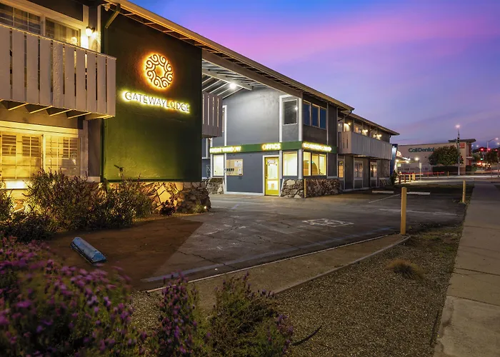 Gateway Lodge