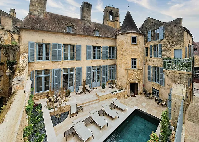  Le Petit Manoir