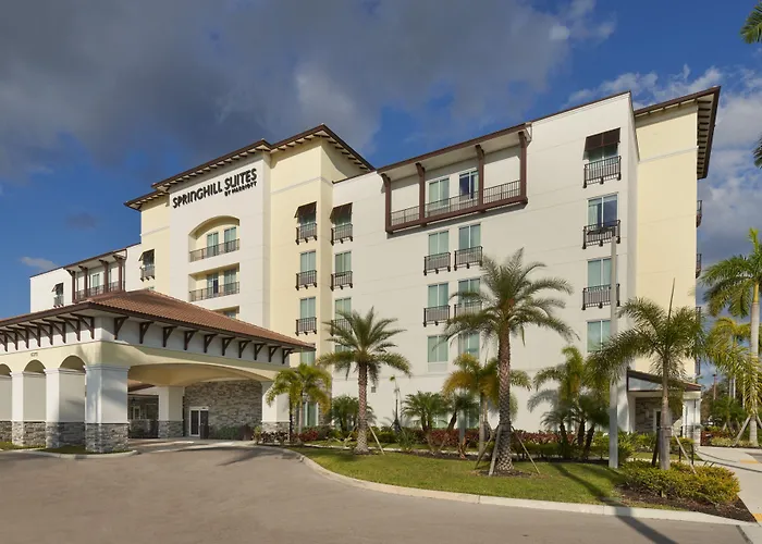 Hotel near College: Springhill Suites By Marriott Fort Myers Estero