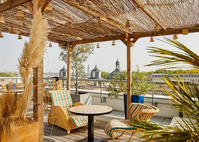 Pet Friendly hotel: Hotel Indigo Bordeaux Centre Chartrons By Ihg