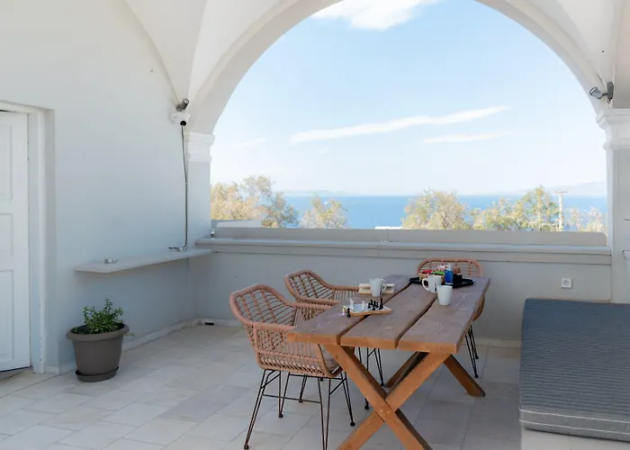 Hotel pres du College: Central Hostel Oia