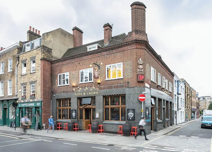 Hostel: Publove @ The Rose & Crown