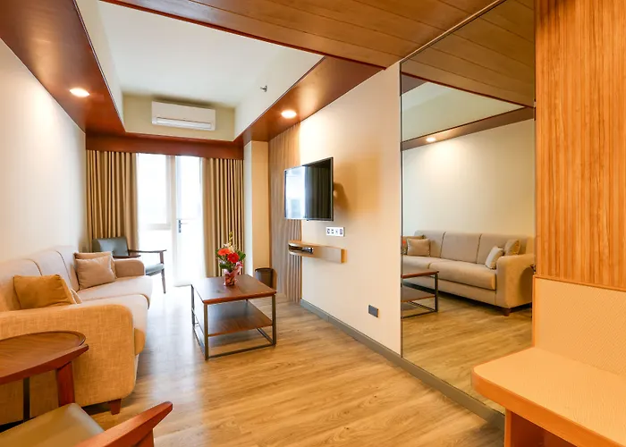 Hotel with view: Sotogrande Hotel Baguio