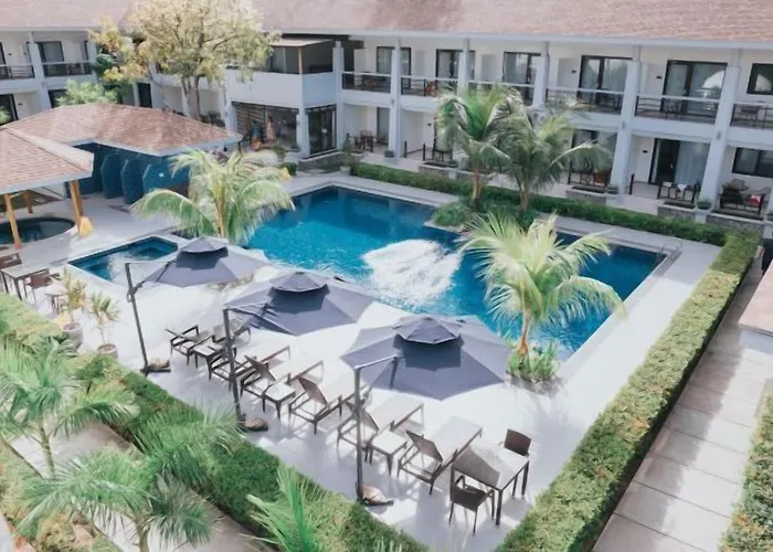 Сity center hotels Ora Beach