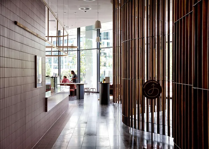 Apart hotel: A By Adina Canberra