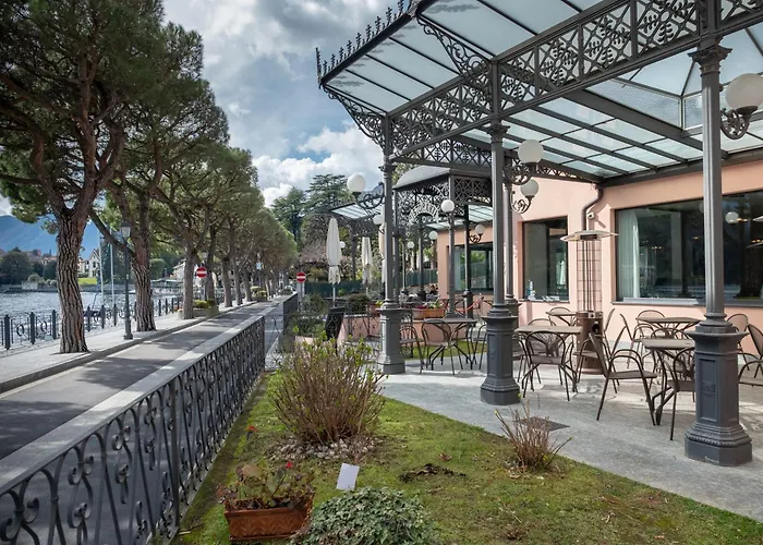 Hotel con piscina: Hotel Lenno