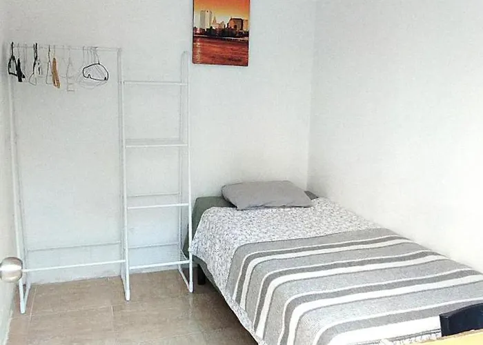 Pintor Pahissa Rooms