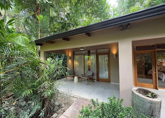  Falls At Manuel Antonio