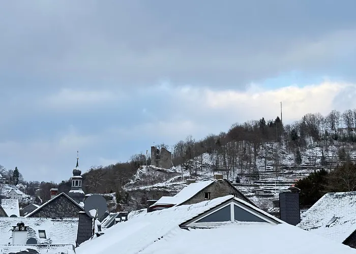 Hotel near College: Hotel Alt Montjoie