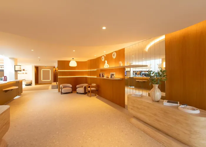 Golf hotel: Golden Tulip Avignon Le Paradou