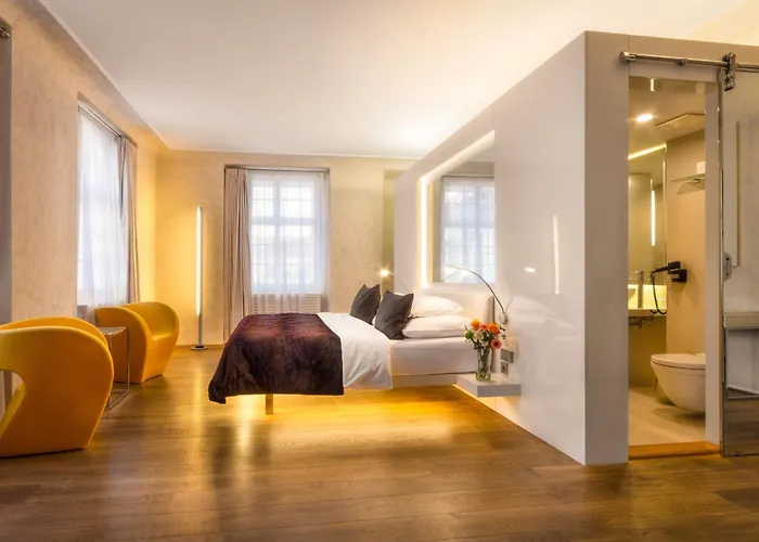 5 sterren hotel: Three Storks