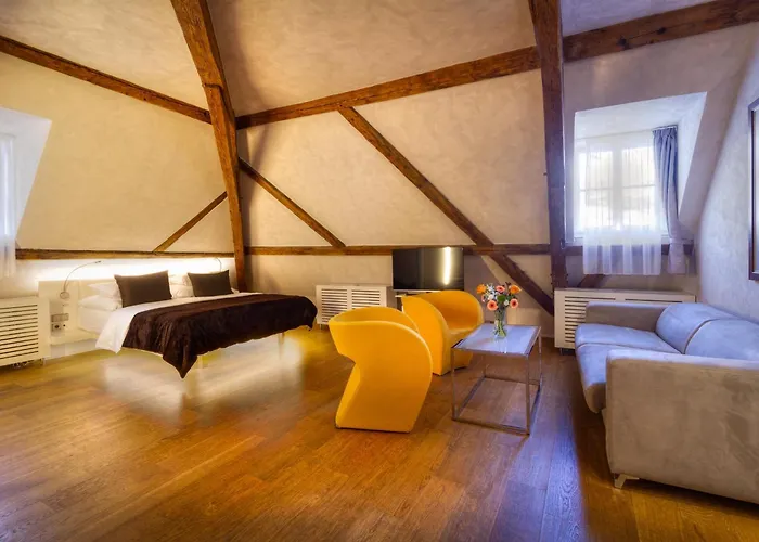 5 sterren hotel: Three Storks