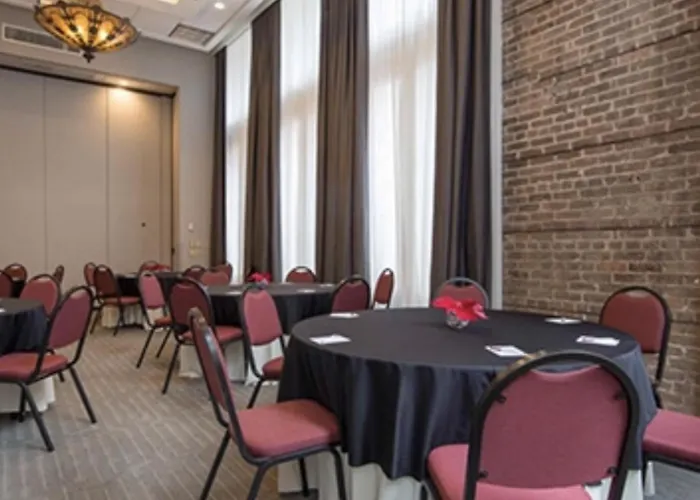 Hotel with Tennis: Best Western Plus St. Christopher Hotel