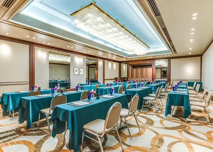 Hotel 4 estrelas: Ana Crowne Plaza Hiroshima By Ihg