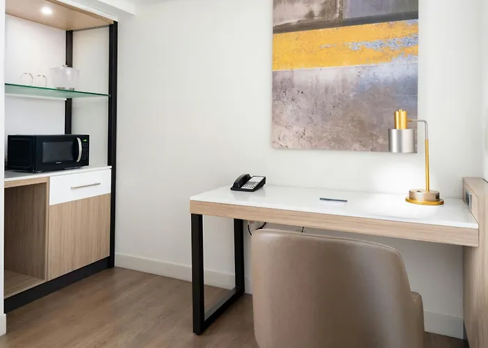 Luxury hotel only: Springhill Suites By Marriott State College