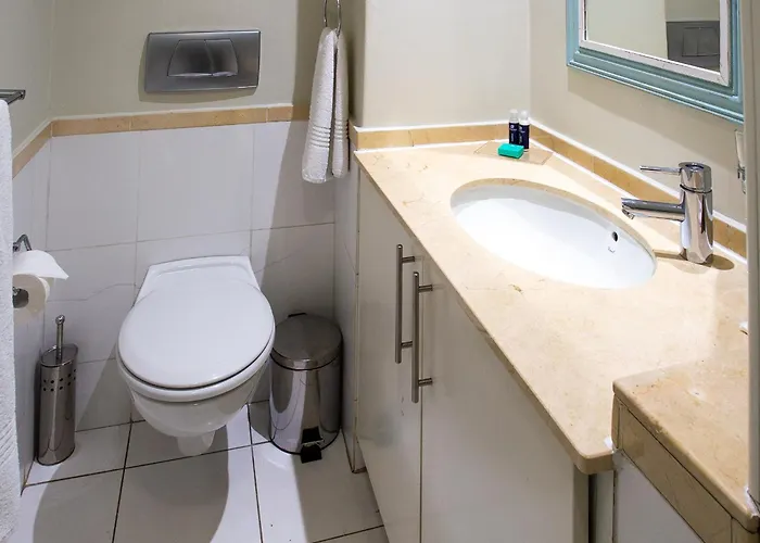 Hotel de praia: Lagoon Beach Hotel Apartments