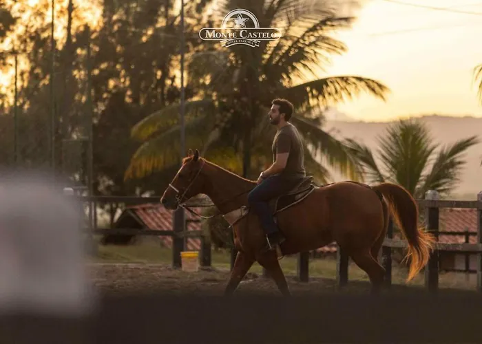 Hotel Fazenda Monte Castelo