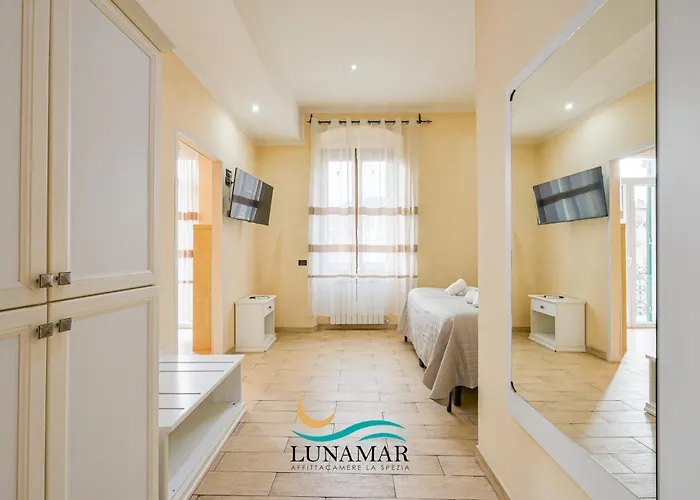 Hotel con vistas: Affittacamere Lunamar