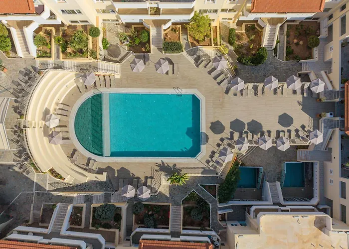 Alexander House Hotel