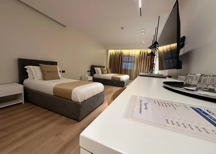 Hotel con tennis: Sky 2 Hotel Tirana