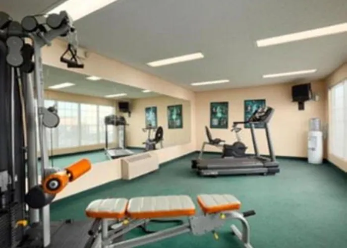 Howard Johnson By Wyndham Jackson