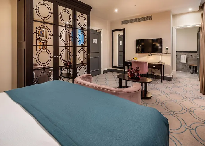 Luxury hotel only: Courthouse Hotel Shoreditch