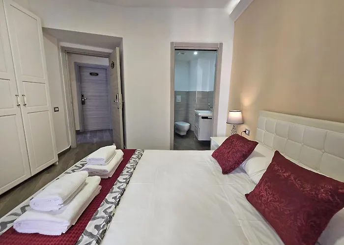 Hotel 4 stelle: Giulya Guesthouse Hospety Group