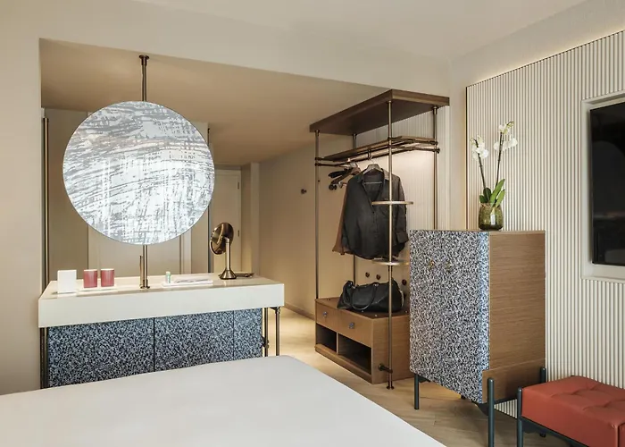 5 star hotel: Hyatt Centric Malta