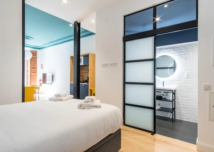 Modern Bright- Studio -Chueca