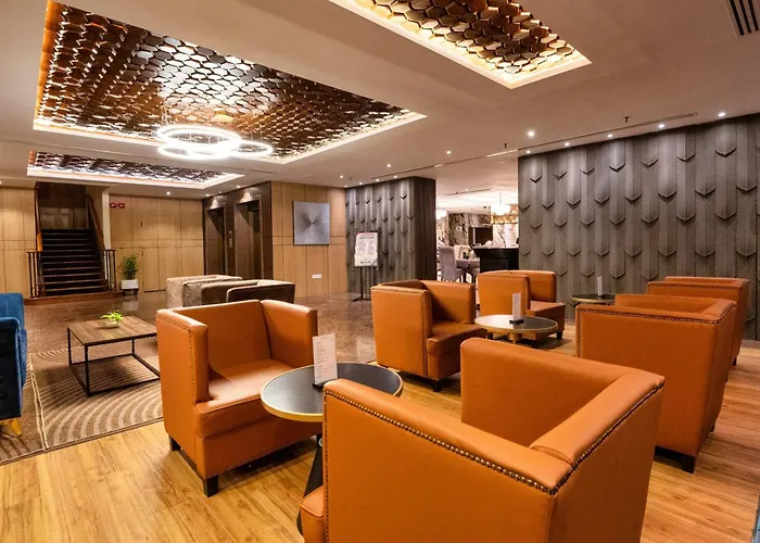 Howard Johnson By Wyndham Kota Kinabalu City Centre, Formerly Shangri-La Kota Kinabalu