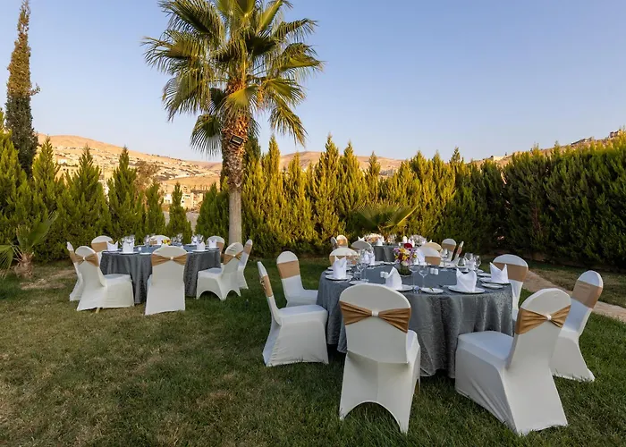 Petra Guest House Hotel