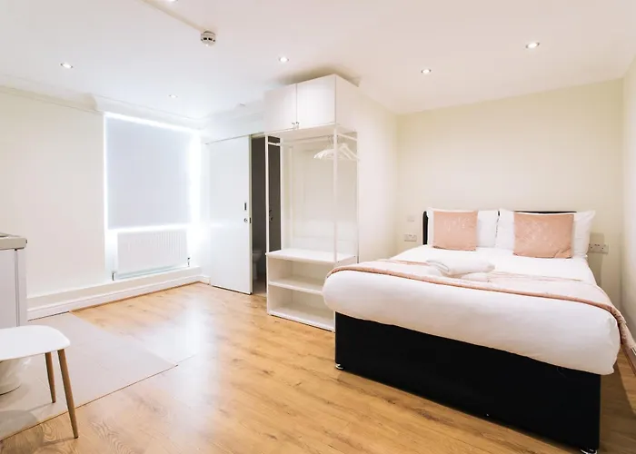 Hotel: The Chapter Hotels - Hyde Park