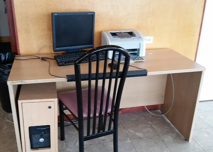 Cheap hotel: University Hotel And Suites