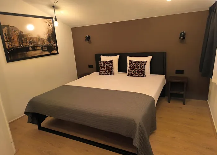 Albergo economico: Quentin Museum Square Hotel